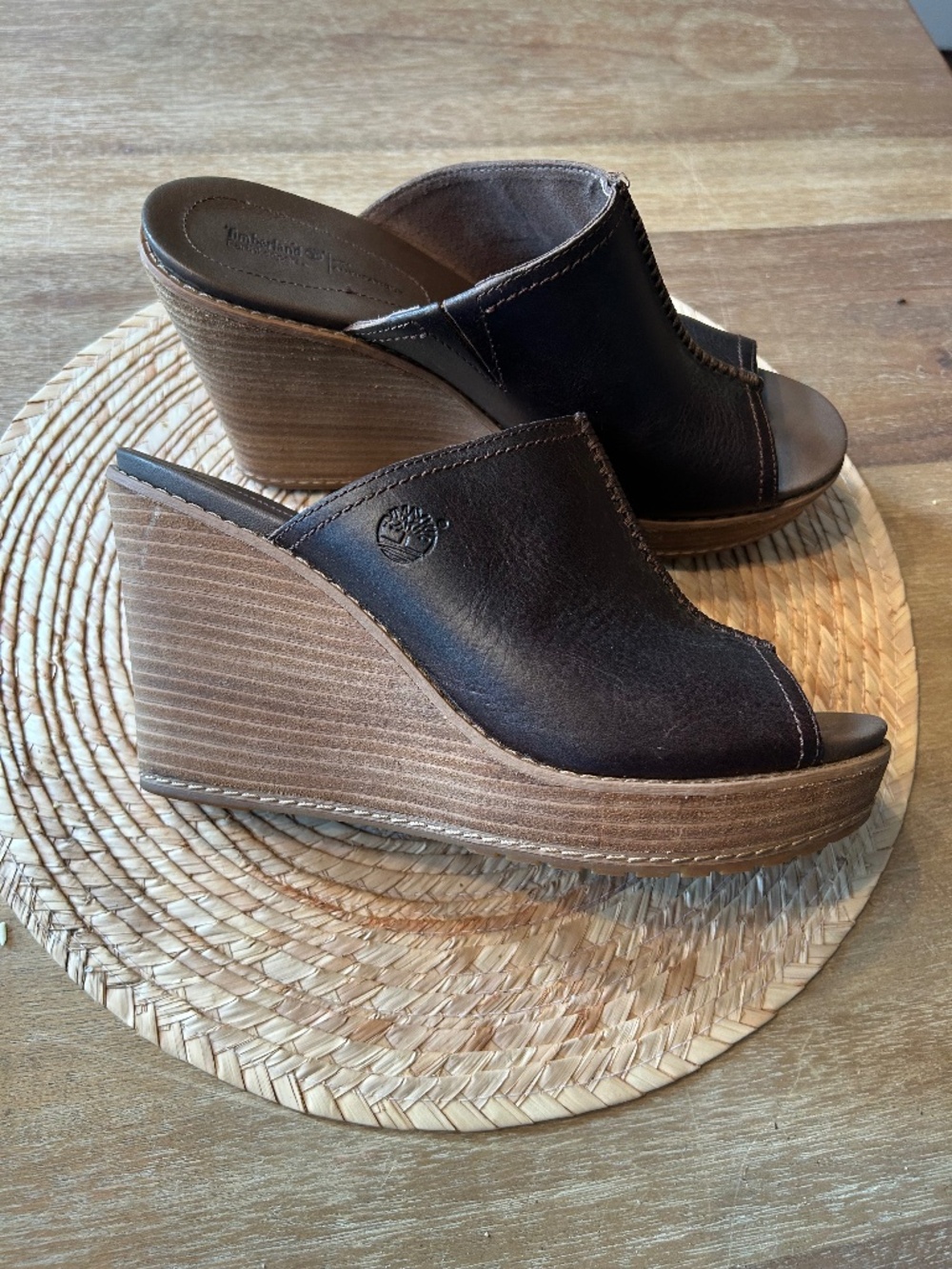 BROWN LEATHER TIMBERLAND EARTHKEEPERS DANFORTH MULE WEDGE SANDALS - SIZE 7
